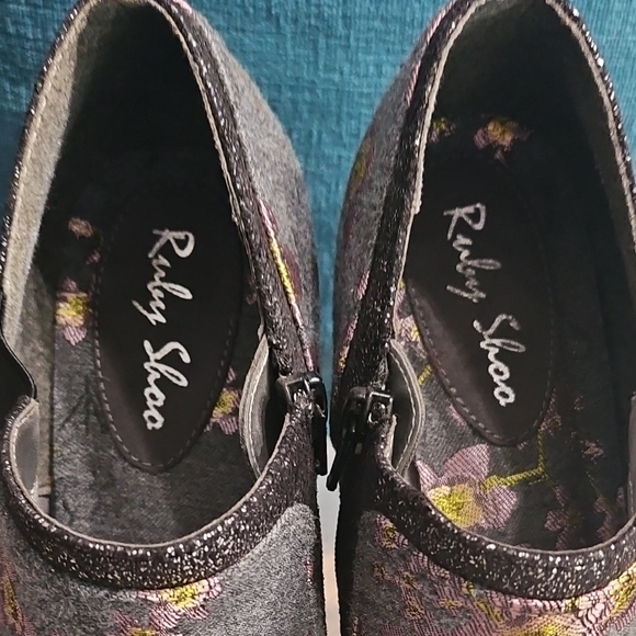 Gray Floral Ankle Booties with Side Zip - Picture 3 of 12